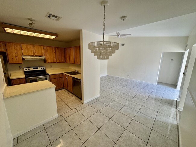 Building Photo - 1301 Waterview Cir