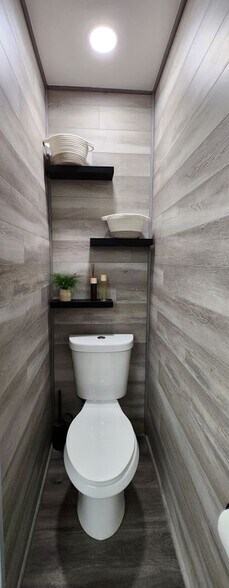 Building Photo - 28890 Cedar Dr