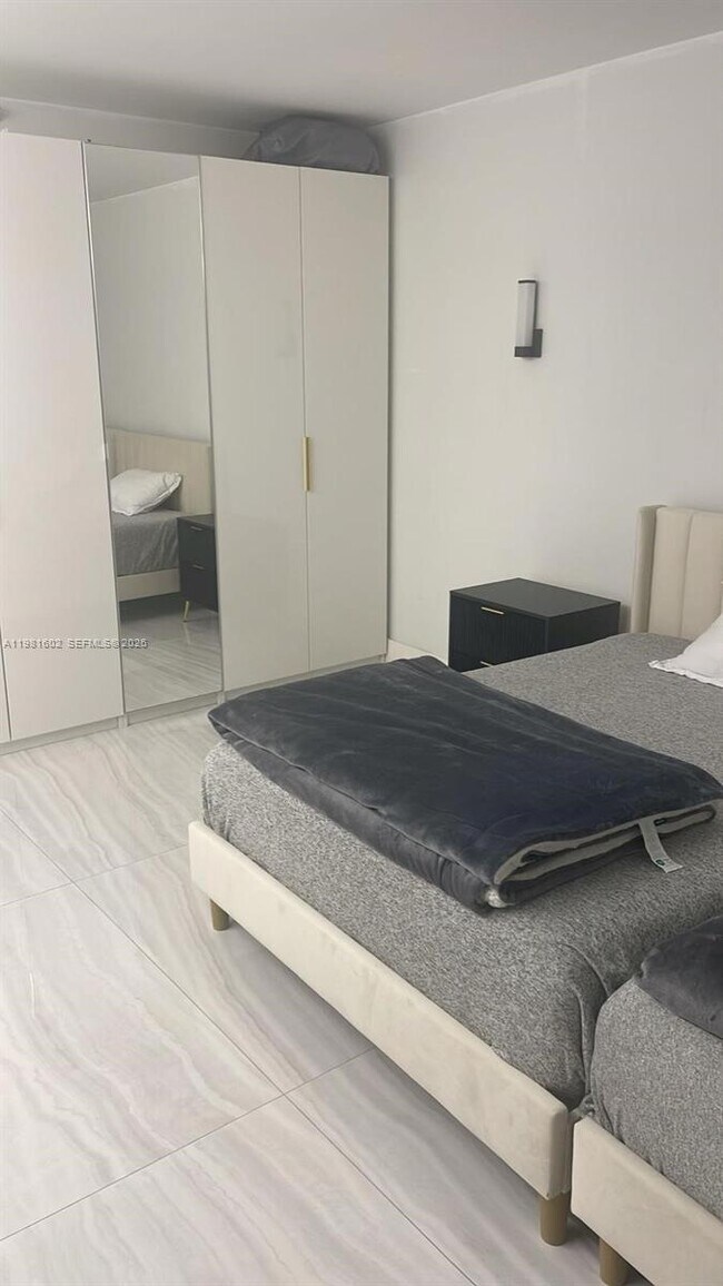 Building Photo - 19355 Turnberry Way