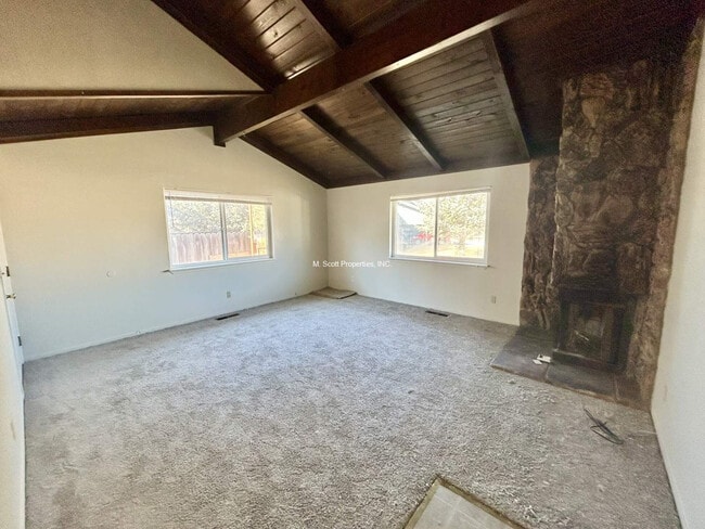 Building Photo - 1476 Hussman Ave