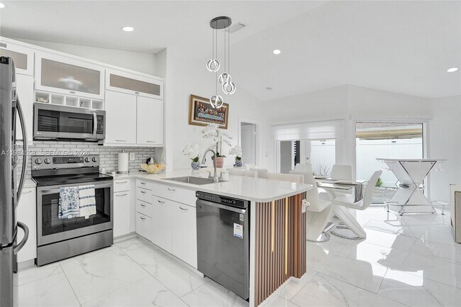 Building Photo - 11761 NW 12th St