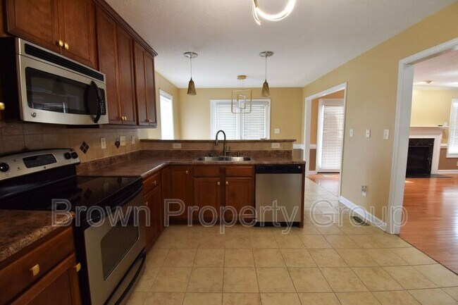 Building Photo - 193 Wind Brook Ct