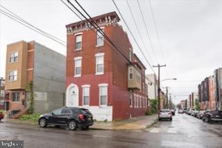 Building Photo - 1617 W Oxford St