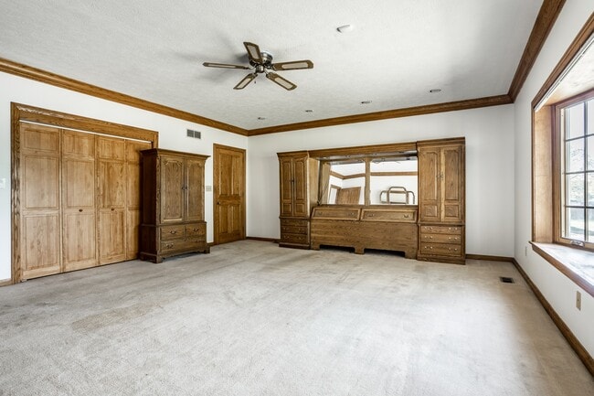 Building Photo - 9628 Summerlakes Dr