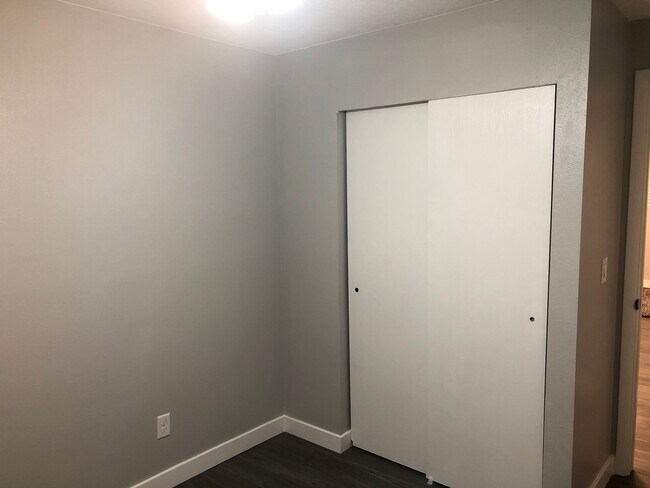 Building Photo - 44 S 1450 W