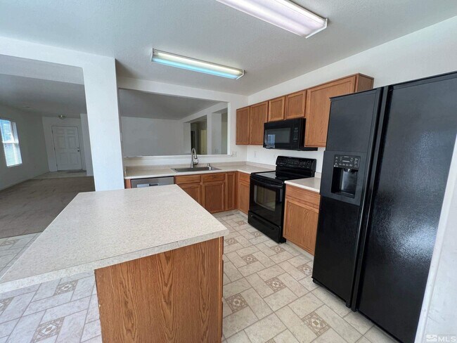 Building Photo - 9648 Autumn Leaf Way