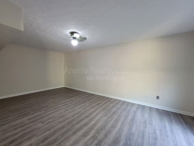 Building Photo - 120 Buddy Blvd