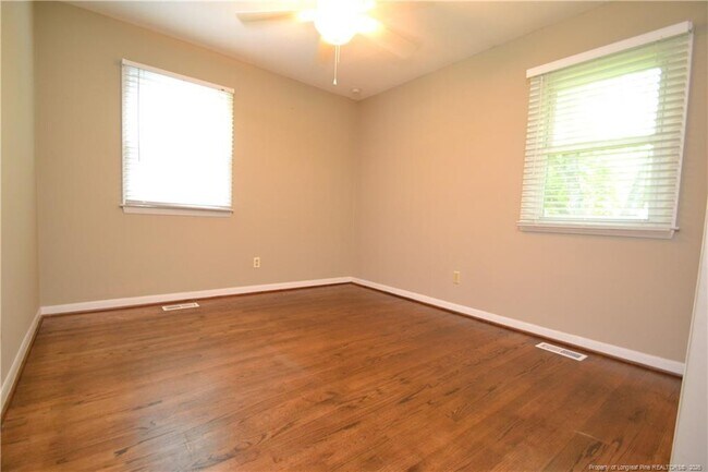 Building Photo - 5131 Lundy Dr