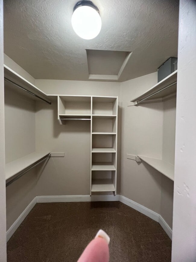 Building Photo - Newly Updated Townhome in Cedar Crossing