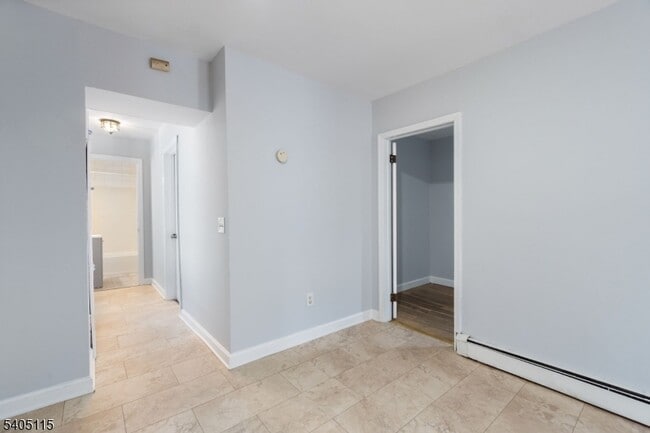 Building Photo - 120 Grant Ave