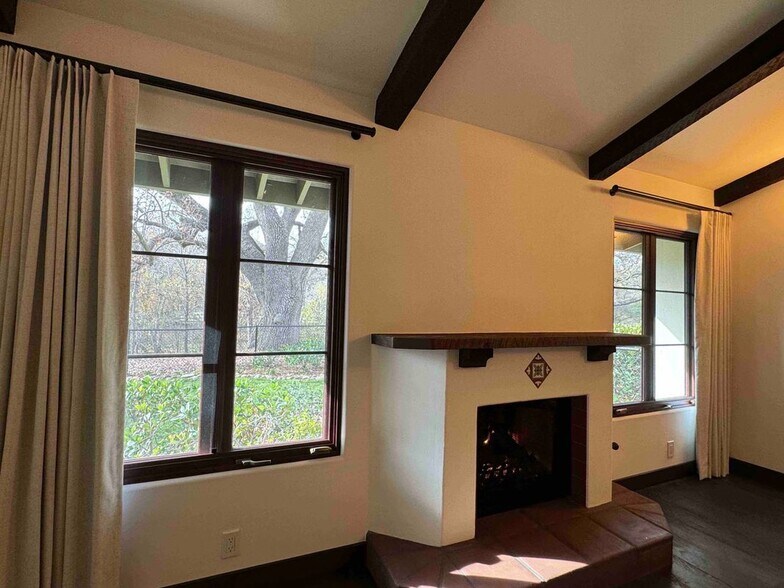 Building Photo - 28910 Wagon Rd