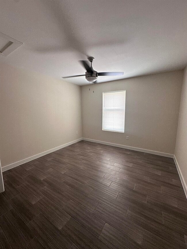 Building Photo - 1717 Tournament Trail Dr