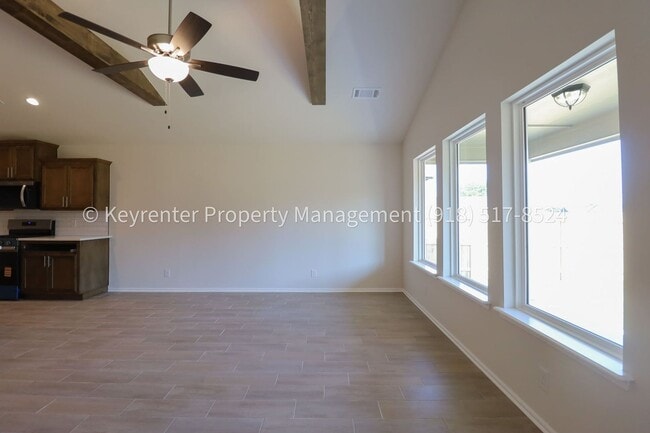 Building Photo - Gorgeous New Construction Home 4 Bed 2 Bath in Broken Arrow!