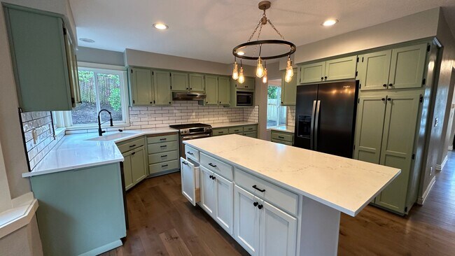 Building Photo - Exquisite 3 Bedroom, 3 Bath Home for Rent ...