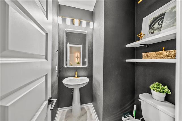 Building Photo - 1908 Twisted Tree Ln