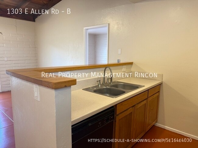 Building Photo - 1303 E Allen Rd