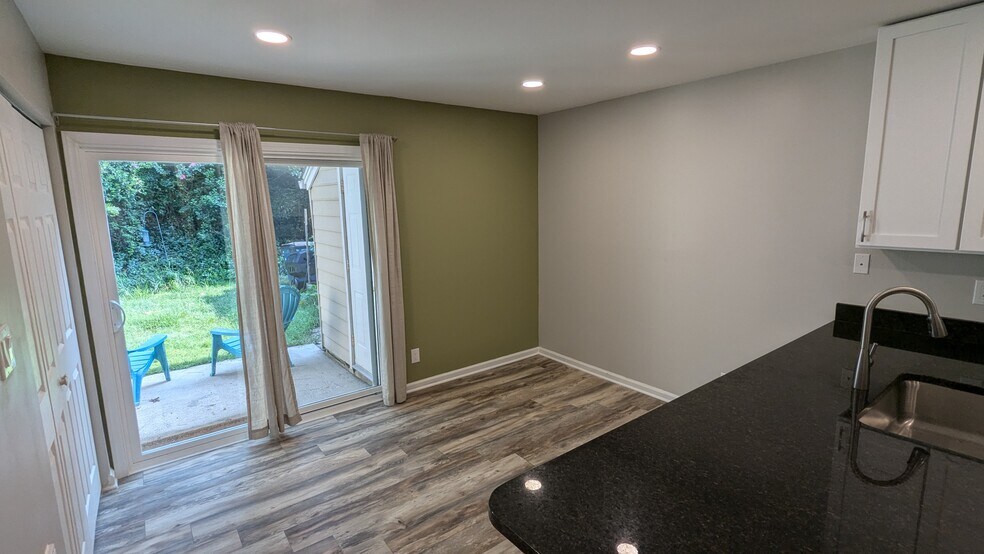 Building Photo - 2107 Alpine Rd