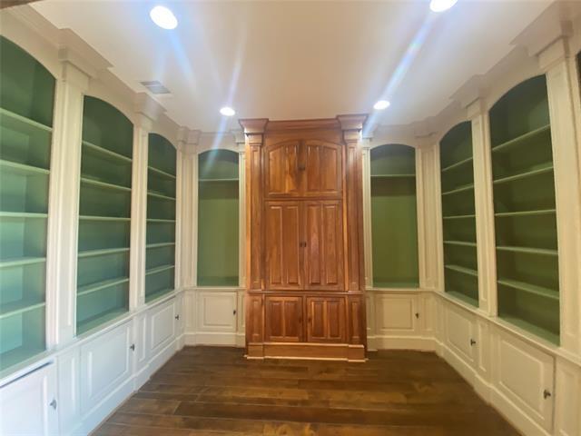 Building Photo - 14 Tennis Village Dr