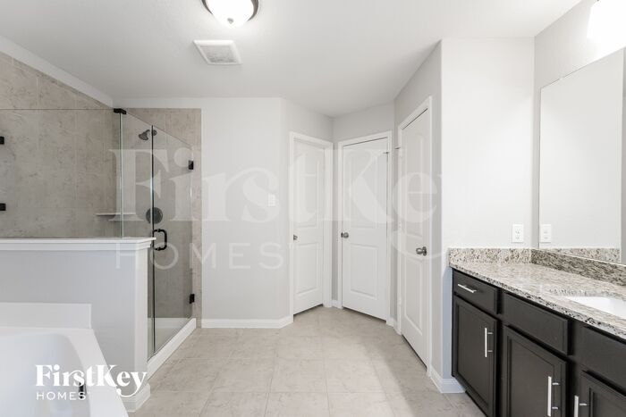 Building Photo - 21218 Opal Oak Dr