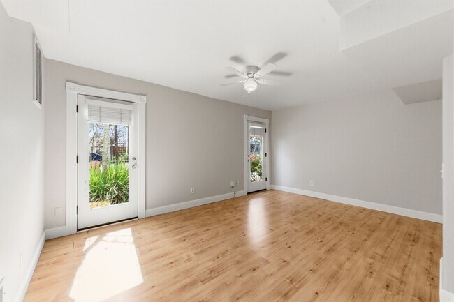 Building Photo - 1901 Spencer St