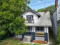 Building Photo - Renovated Large 4 Bedroom House in McKeesp...