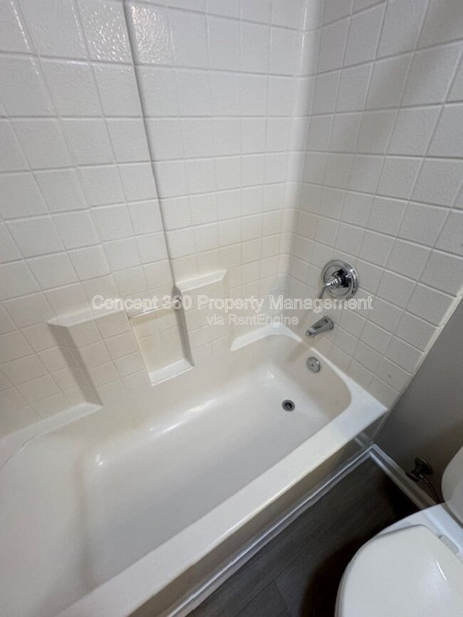 Building Photo - 3536 Linden Ave