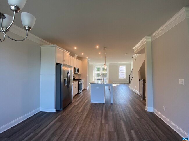 Building Photo - 3189 Acadia Dr