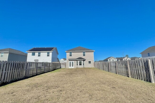 Building Photo - COMING EARLY FEBRUARY 2026! (One Pet Maximum)