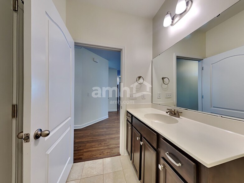 Building Photo - 449 Brookgreen Dr