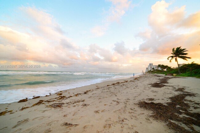 Building Photo - 328 Georgia St