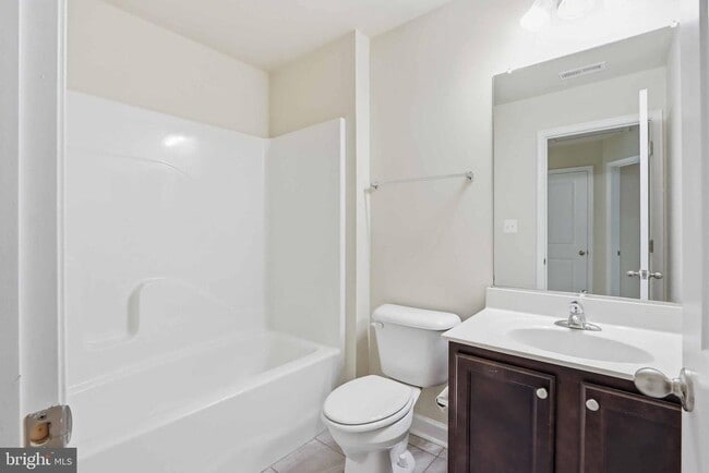 Building Photo - 410 Thelma Rd