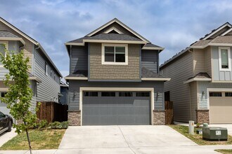 Building Photo - Three Bedroom Home in Ridgefield