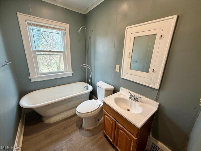 Building Photo - 578 Hoye Ave