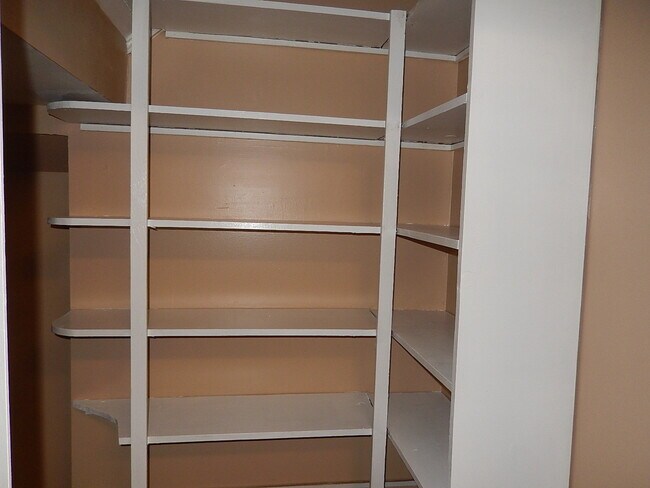 Building Photo - SPACIOUS Quincy 2/1 w/ Wood Floors, All New Windows, New Deck, over 1200 sq ft, & More! $1095/mon...