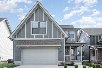 Building Photo - Stunning!