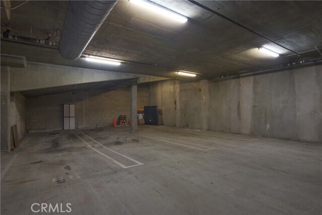 Building Photo - 11848 Kiowa Ave