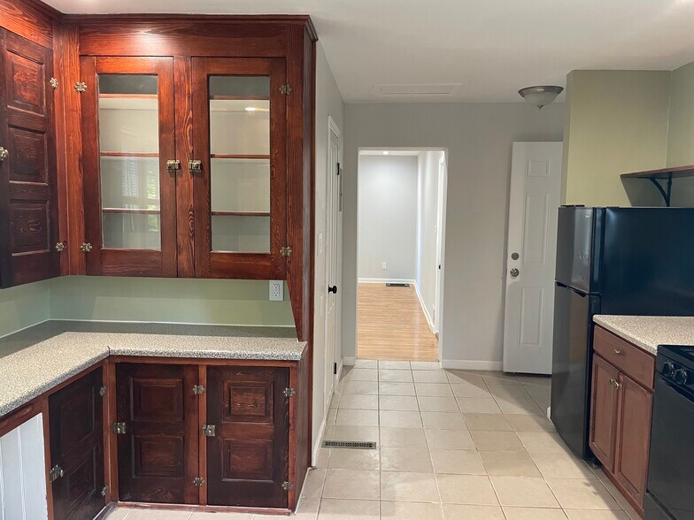 Kitchen - 500 2nd St