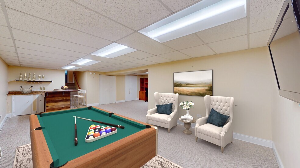 Rec Room - 1327 Larchmont Dr