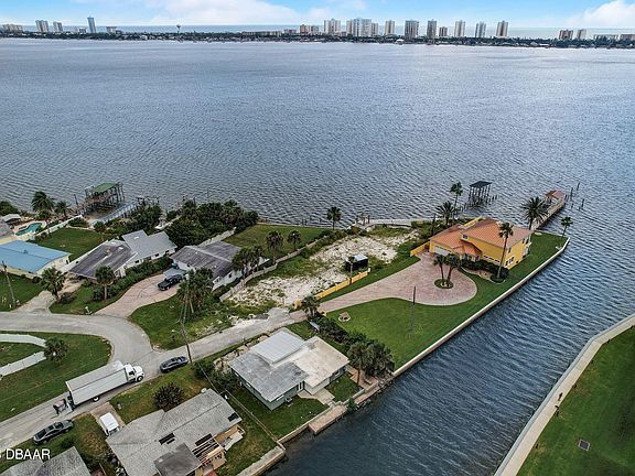 ENTRANCE TO CANAL FROM RIVER - 211 Sandy Cir