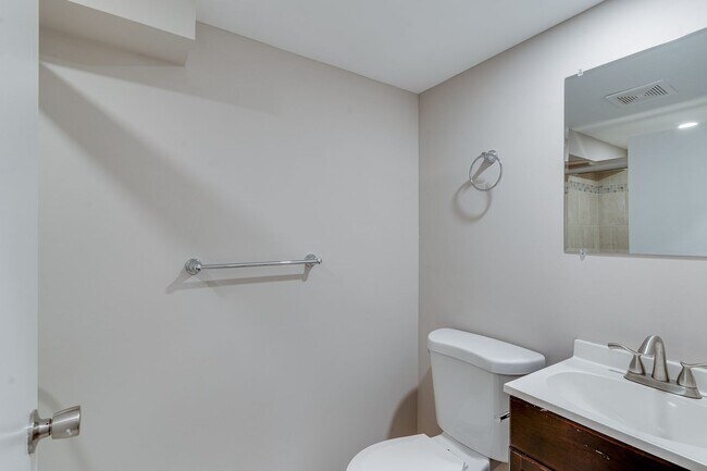 Building Photo - Brand New Luxury Home Brewerytown