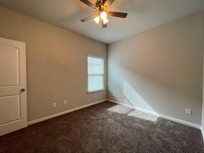 Building Photo - 8113 Northgate Lp