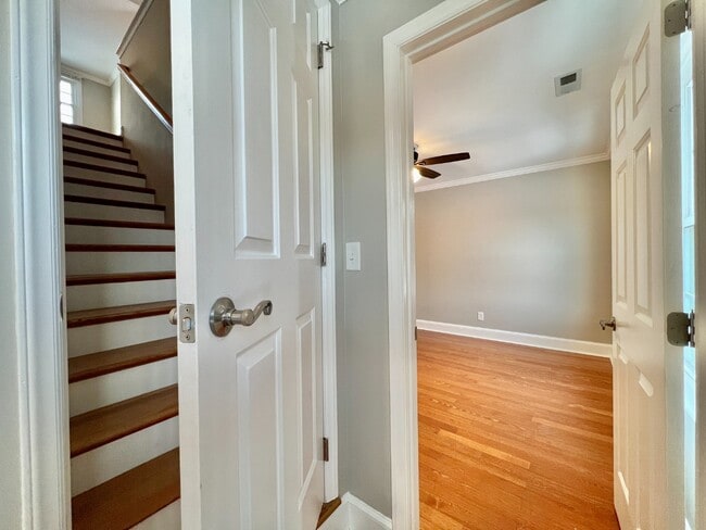 Building Photo - SPACIOUS INSIDE AND OUT!