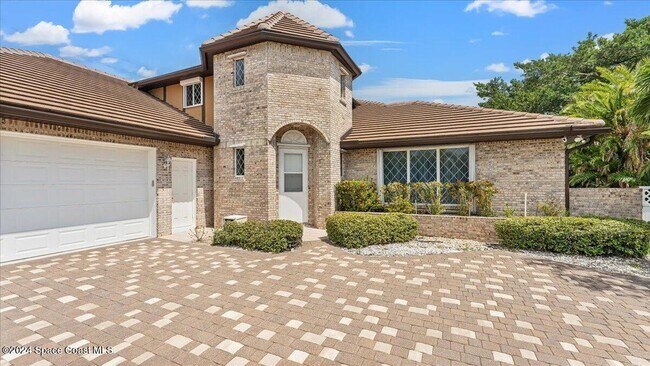 Building Photo - 9140 S Tropical Trail