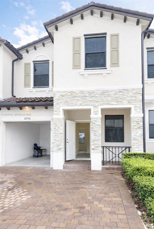 Building Photo - 11956 SW 244 Ln