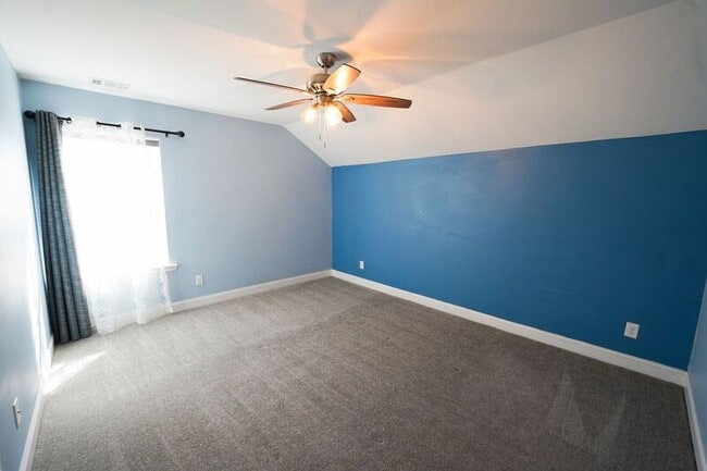Building Photo - 425 Wicklow Dr
