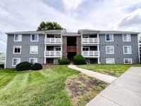 Building Photo - 820 Cascade Ct