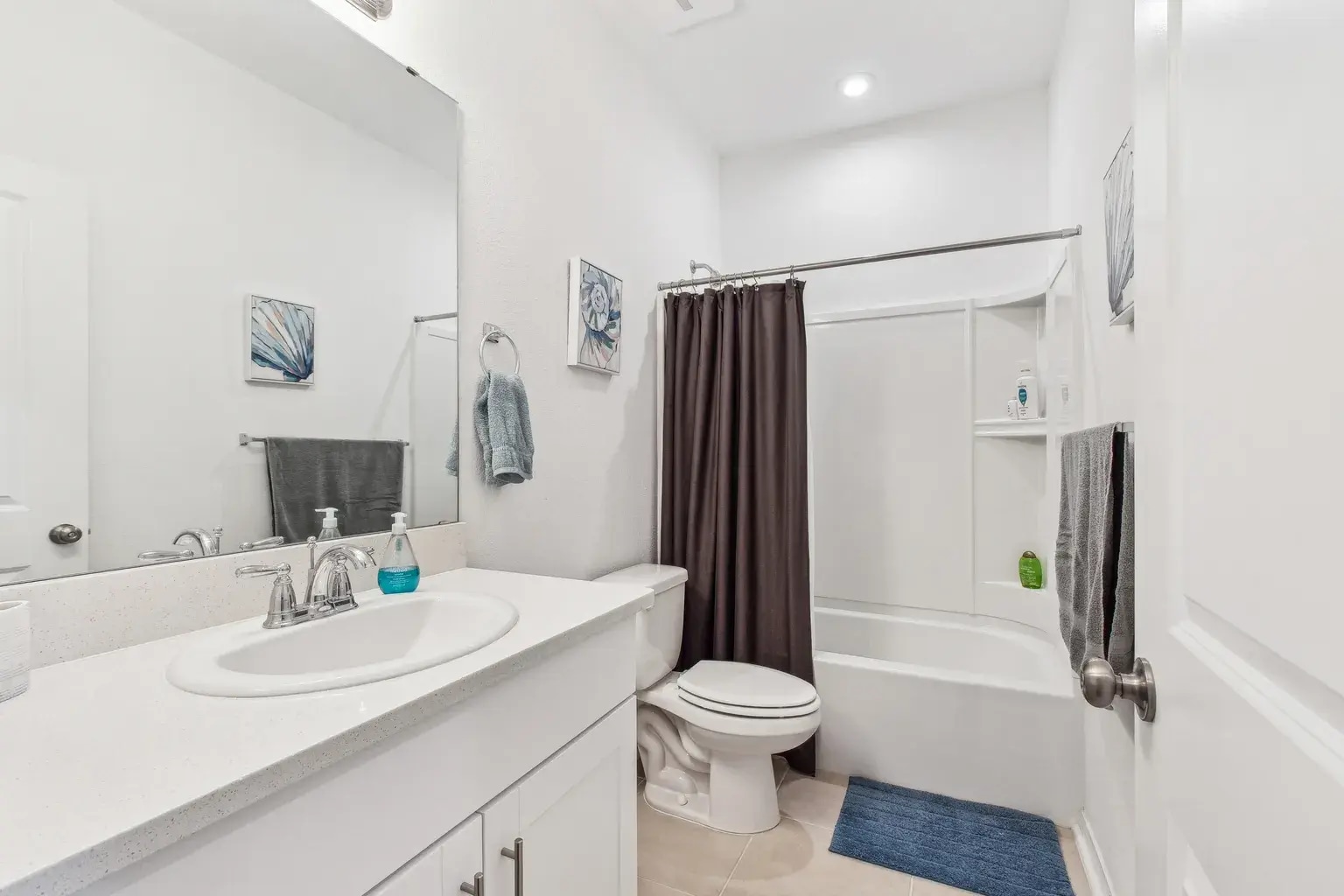 Second Full Bathroom Upstairs - 13104 Bachara Way