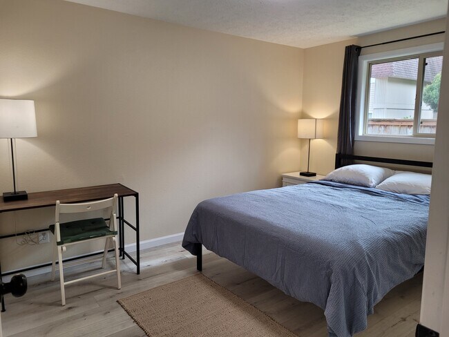 Building Photo - 1516 7th St NW