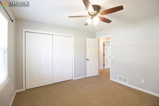 Building Photo - Beautiful 4 Bedroom - 2 Bath Home Close to Flint Hills Christian School!