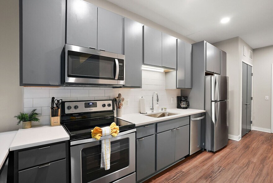 Building Photo - 1410 Nicollet Ave